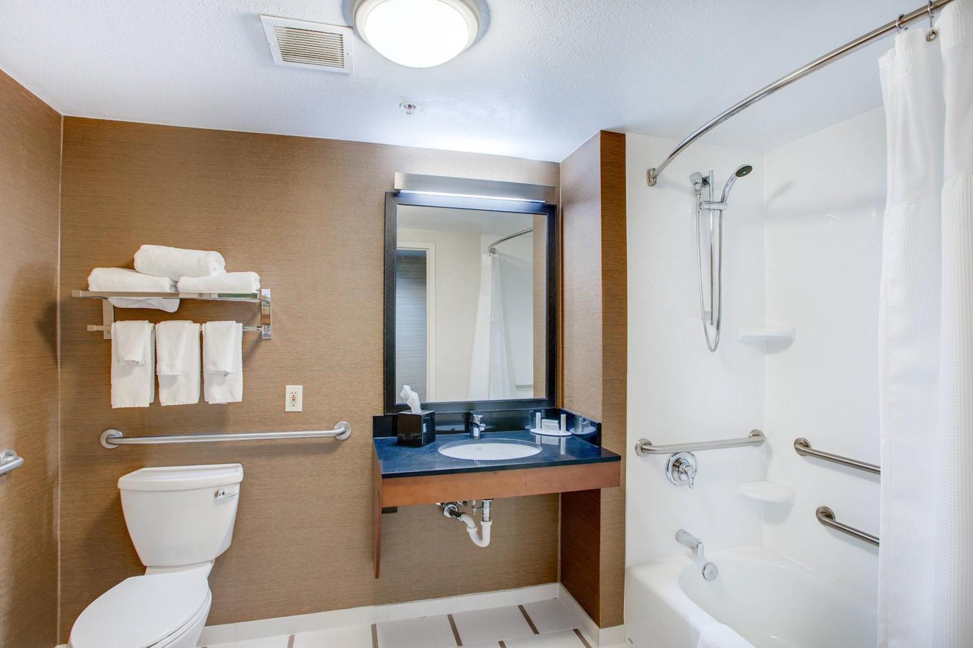 Fairfield Inn Portsmouth Seacoast Buitenkant foto